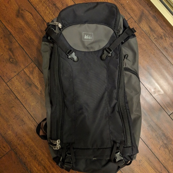 rei travel backpack